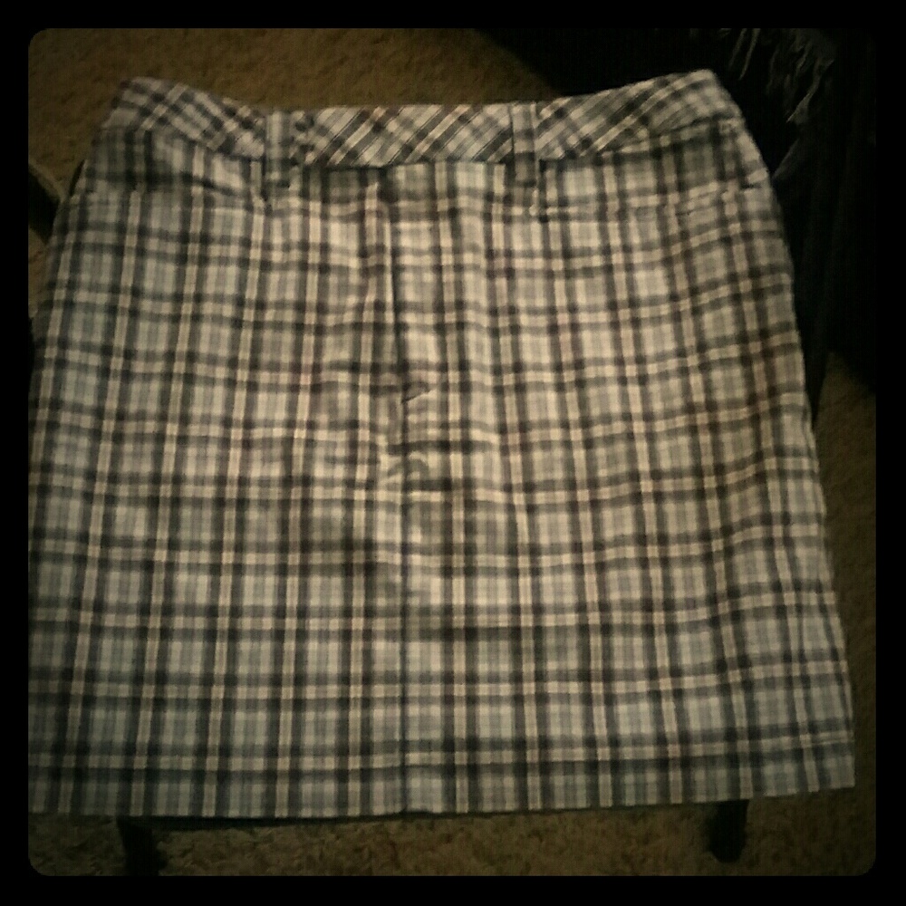 Stretchy (GAP) mini skirt